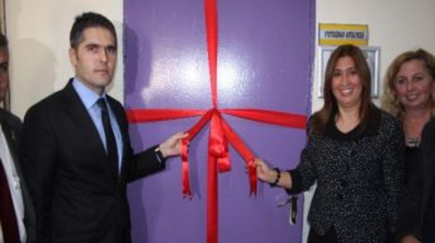 Kız Teknik Ve Meslek Lisesi&rsquo;ne Fotoğraf Ve Cilt Bakım At&ouml;lyesi