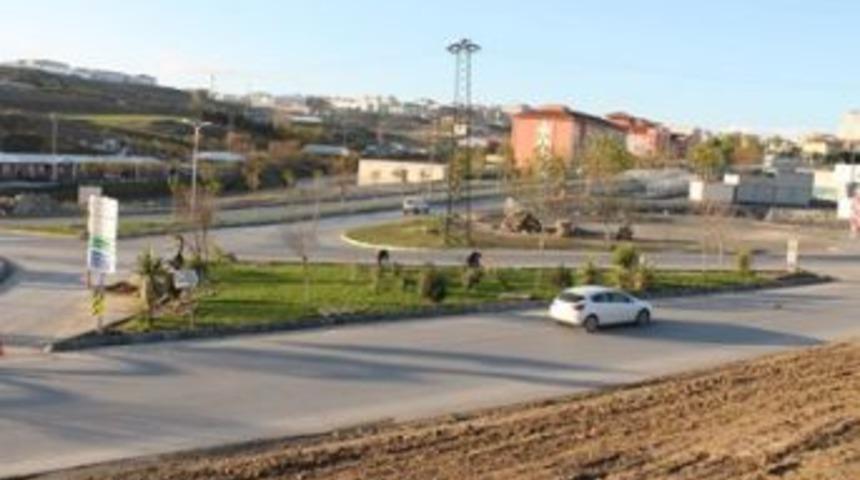Beylikd&uuml;z&uuml; Volvo kavşağı yenileniyor