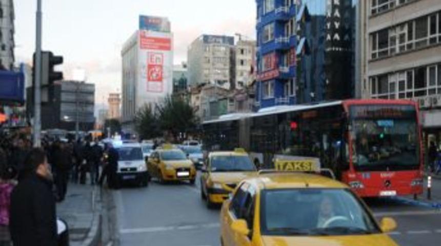 Ş&uuml;pheli Paket Paniğe Neden Oldu