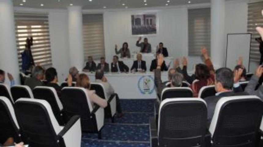 Baklavalı Meclis Toplantısında Başkan Ve Meclis &Uuml;yesi Tartıştı