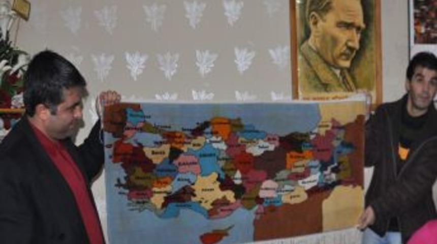 Engelliler, Başbakan I&ccedil;in Kilim Dokudu