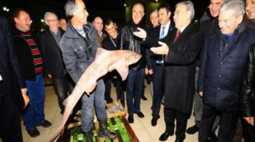 Başkan Kocaoğlu Ve Demirtaş, G&uuml;neş Doğmadan Halleri Gezdi