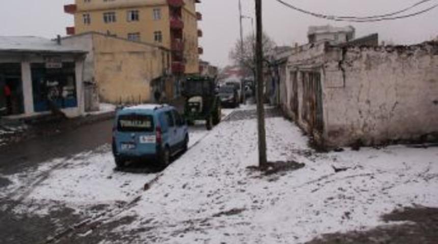 &Ccedil;ıldır&rsquo; Da Mevsimin İlk Karı Yağdı
