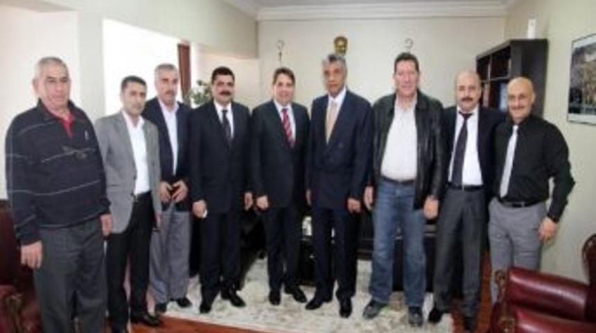 Başkan Tartan, T&uuml;rk-iş'i Ziyaret Etti