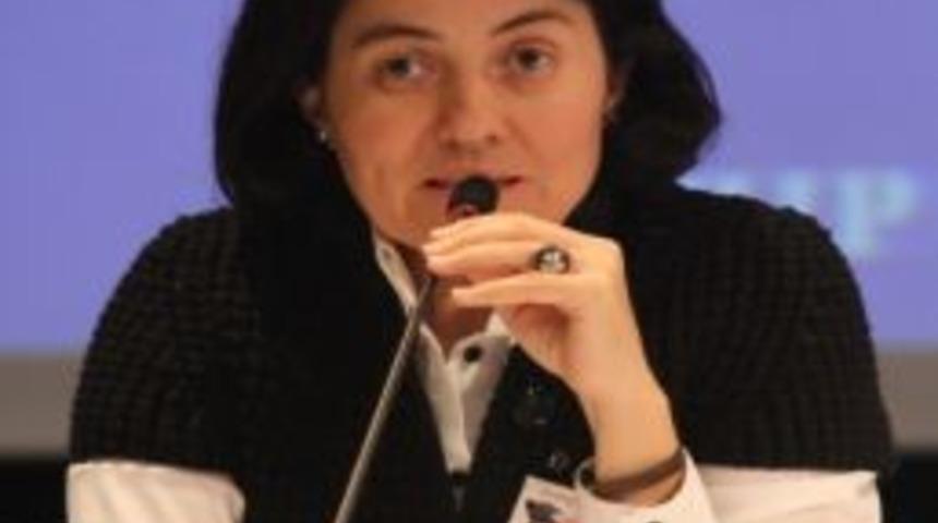 Konak'ta "cumhuriyetin Kazandırdıkları" Konulu Panel D&uuml;zenlendi