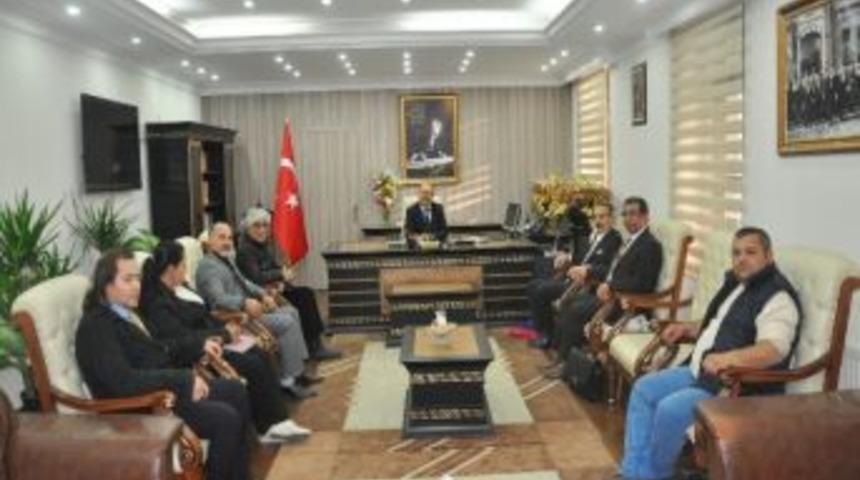 Batmanlı Gazeteciler Vali Aydın'ı Ziyaret Etti