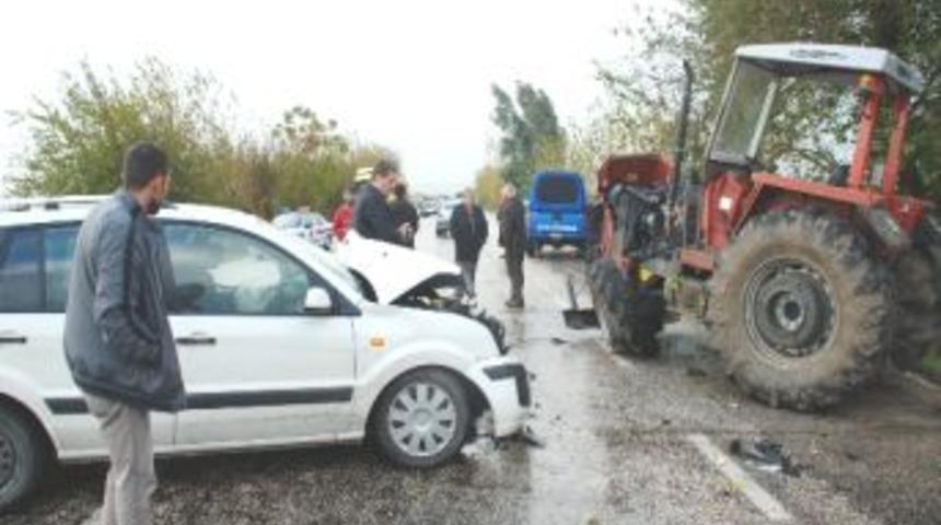 Kadirlide Trafik Kazası;5 Yaralı