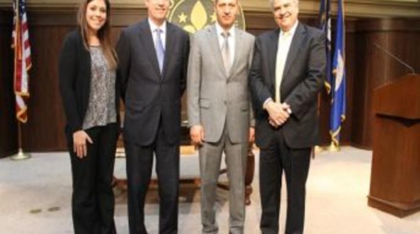 Adapazarı Belediyesi Lauisville İle Kardeş Şehir Oldu