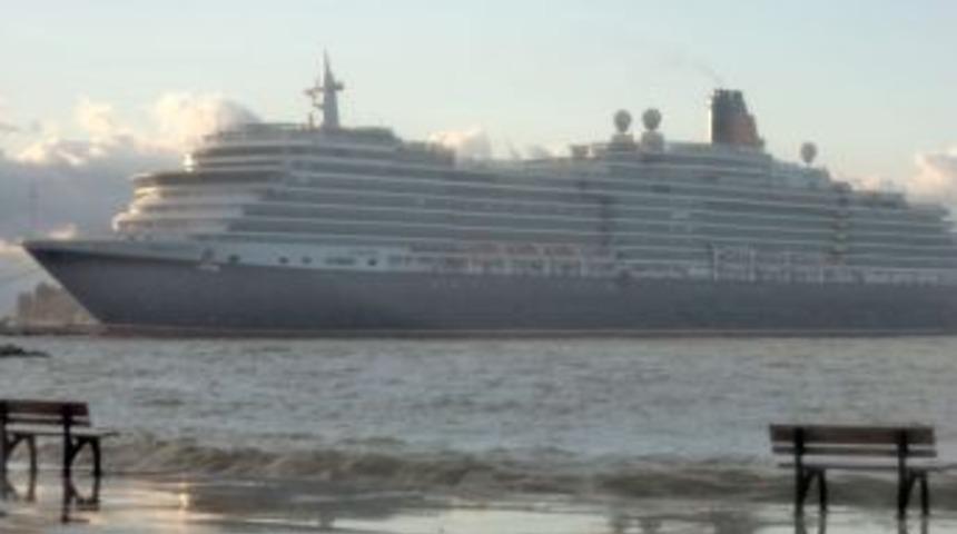 Fırtına Kuşadası'na Yaradı