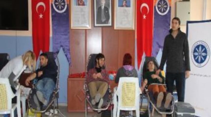 Arü’den Kan Bağışına Büyük Destek