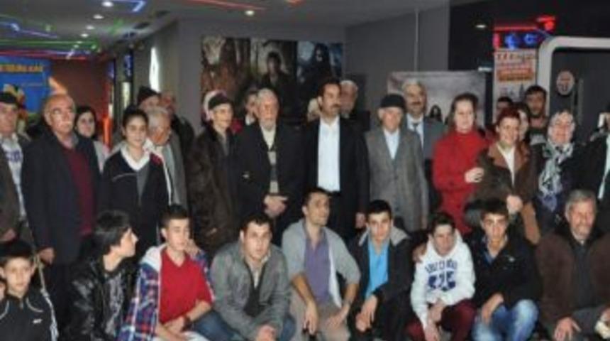 Başkan Yaman'dan Yaşlılara Sinema Jesti