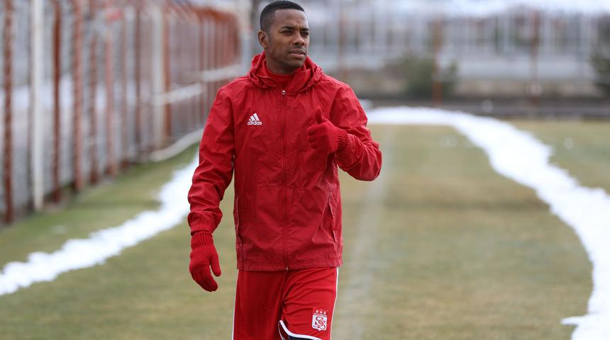 Robinho: Yeni sözleşme için bir görüşme yaptık