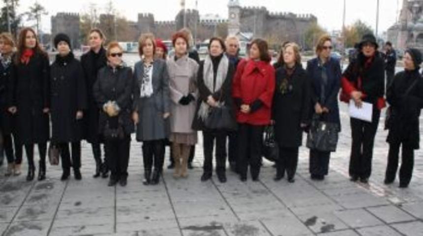 Kadınlara Se&ccedil;me Ve Se&ccedil;ilme Hakkının Verilmesinin Yıld&ouml;n&uuml;m&uuml; Kutlandı