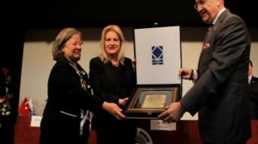 İstanbul Aydın &Uuml;niversitesi, Kosova Başbakan Yardımcısı'nı Ağırladı