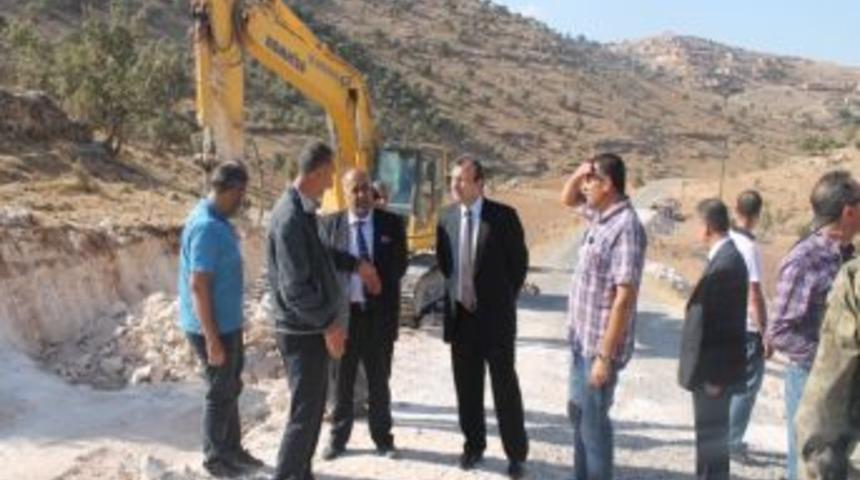 K&ouml;y Yolları Genişletiliyor