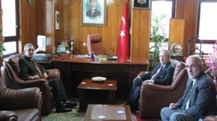 Sakarya Vali Yardımcısı Recep Uzal M&uuml;ft&uuml; Serenli&rsquo;yi Ziyaret Etti