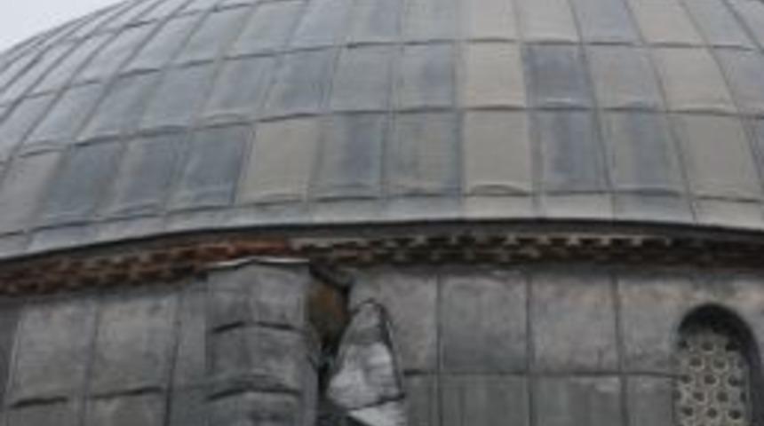 Kurşun Levha Kazaya Davetiye &Ccedil;ıkartıyor