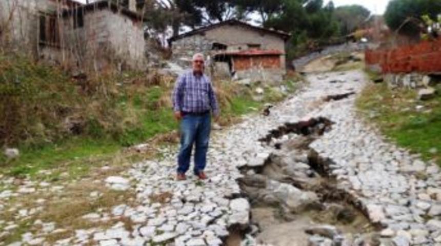 Ak Parti Ayvalık İl&ccedil;e Başkanı &Ccedil;akırca: