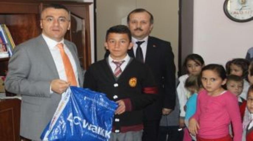 Giresun'da &Ouml;ğrencilere Kışlık Kıyafet Yardımı Yapıldı