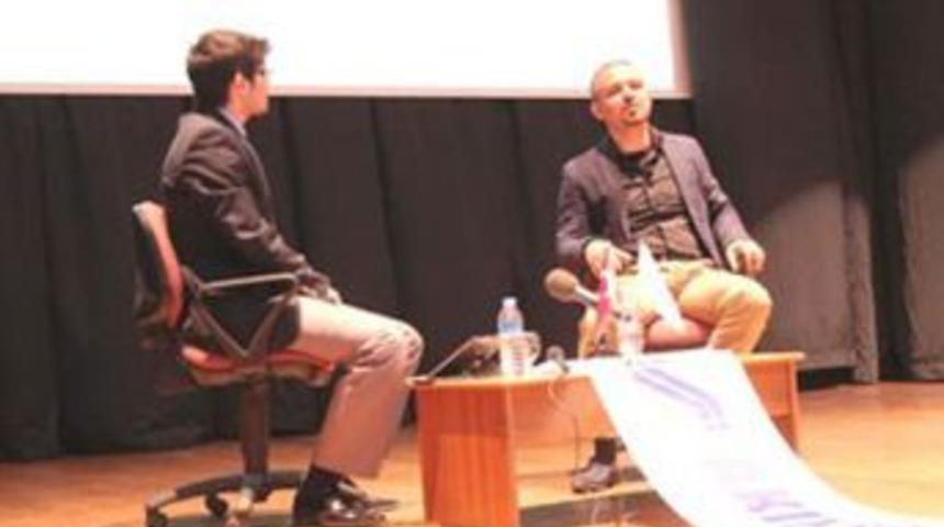 &Ouml;zg&uuml;r Akın, Fırat &Uuml;niversitesi'nde