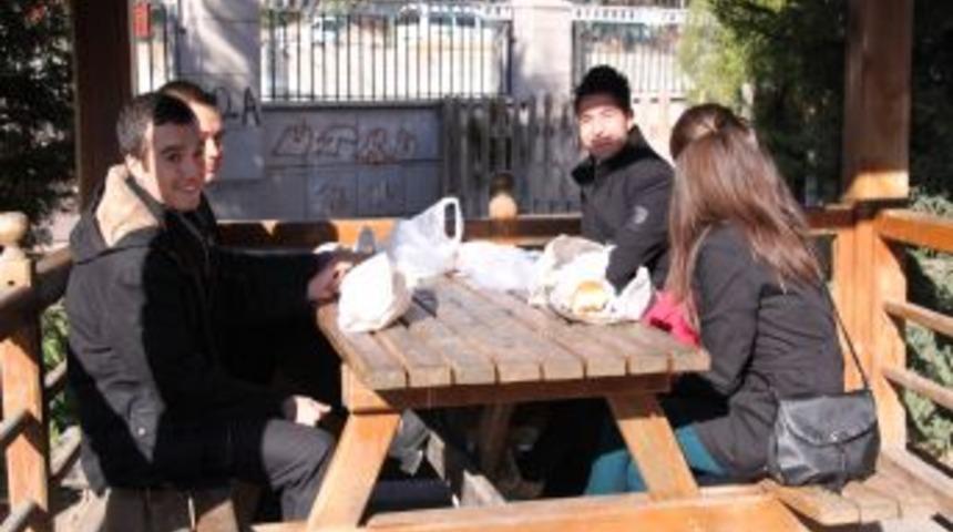 Polatlı’da Aralık Ayında Yazdan Kalma Günler Yaşanıyor