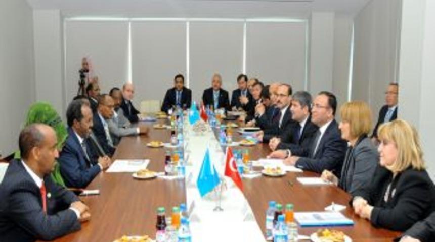 Bozdağ, Somali Cumhurbaşkanı Mahmud Ile Görüştü