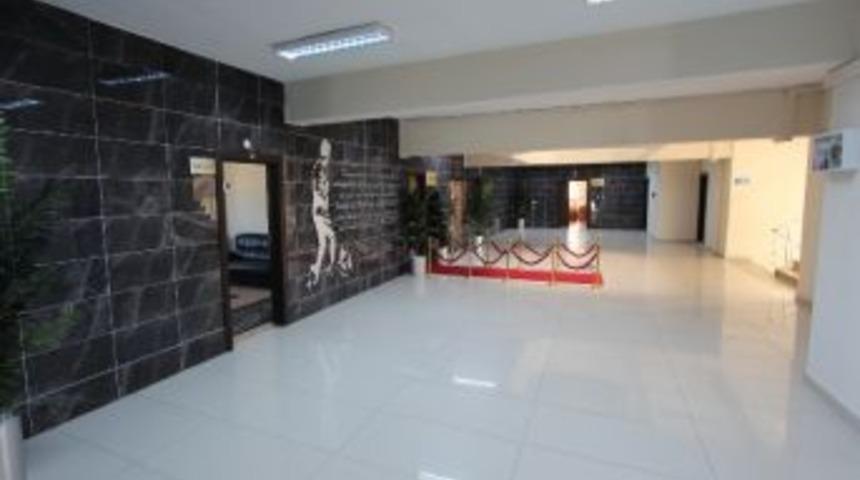 Aziziye Belediyesi Hizmet Binaları G&ouml;z Kamaştırıyor