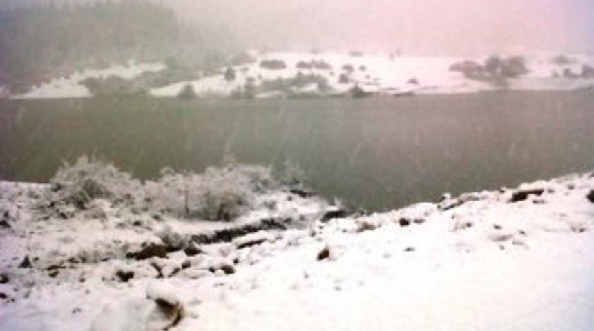 Karag&ouml;l Yaylası Beyaza B&uuml;r&uuml;nd&uuml;