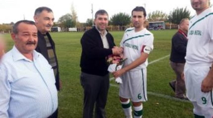 Mhp Y&ouml;netimi, Poyraz Belediyespor Futbol Takımını Ziyaret Etti