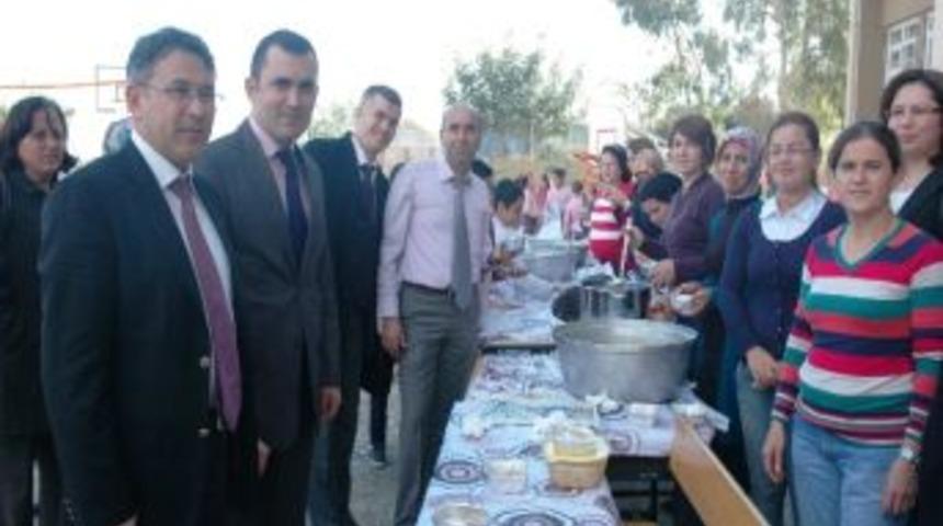 &Ouml;ğrenciler Aşure G&uuml;n&uuml;nde Bir Araya Geldi