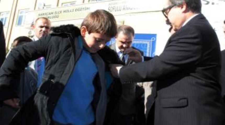 Sofulu İmam Hatip Lisesi'nin A&ccedil;ılışında &Ouml;ğrencilere Kaban Jesti