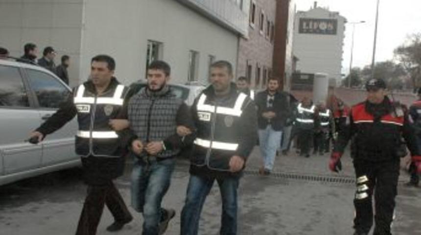 Fenerbah&ccedil;e Ma&ccedil;ı &Ouml;ncesi Olaylara Karıştığı Belirlenen 9 Ş&uuml;pheli Yakalandı