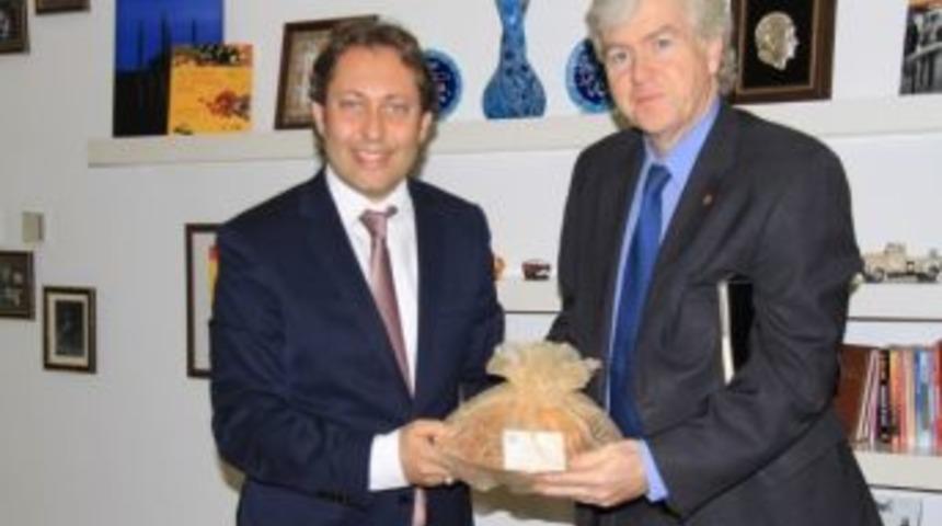 Kanada B&uuml;y&uuml;kel&ccedil;isi Holmes Gaziantep&rsquo;te