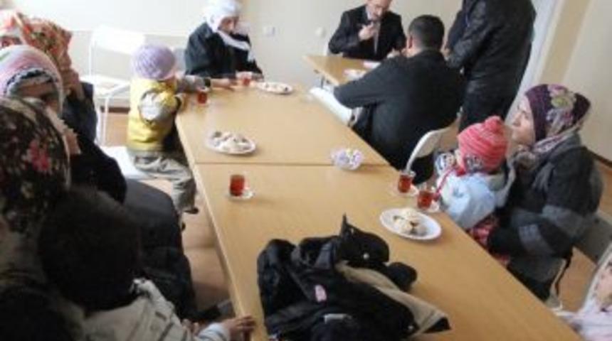 Başkan &Ouml;zbilen, Halk G&uuml;n&uuml;nde Sorunlara Yerinde &Ccedil;&ouml;z&uuml;m &Uuml;retiyor