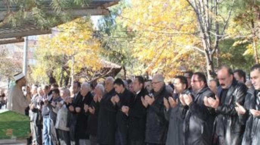 Gazeteci Hakkı Bilg&uuml;c&uuml; Hayatını Kaybetti