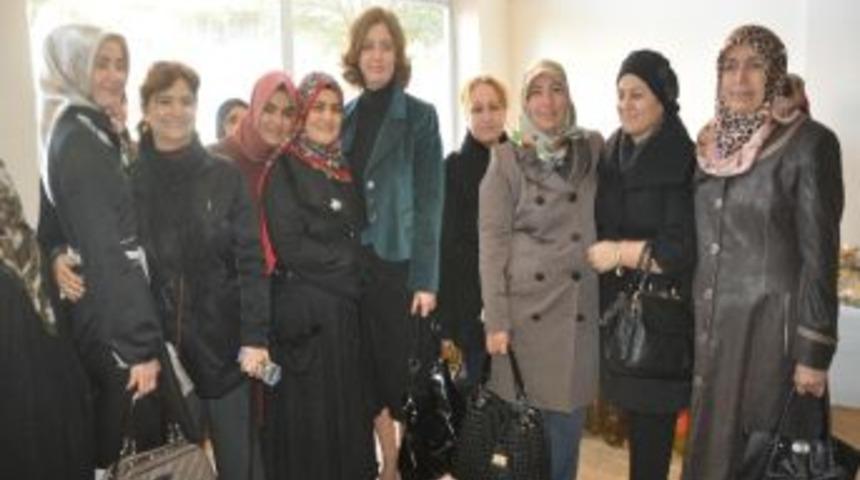 Soma M&uuml;ft&uuml;l&uuml;ğ&uuml;, Kız Kur'an Kursu Yararına Kermes D&uuml;zenledi