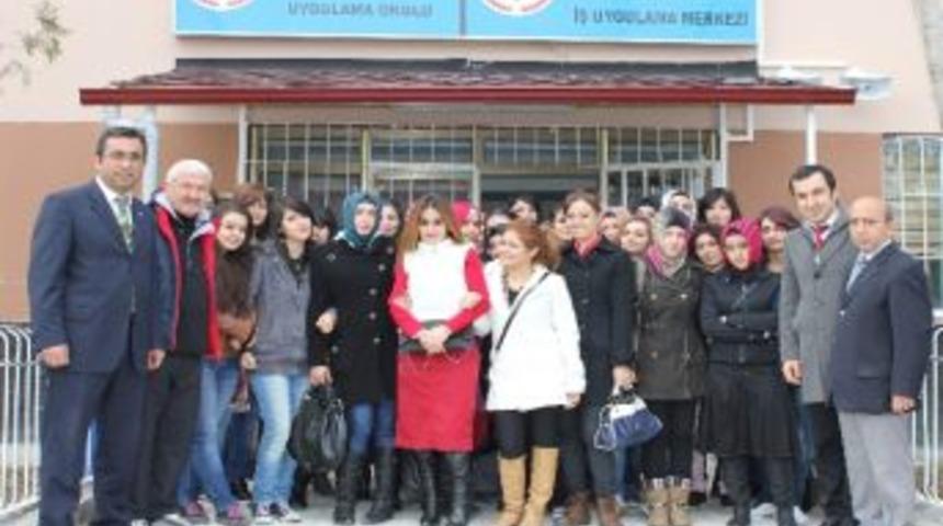 Engelli &Ouml;ğrencileri Sevindirdiler