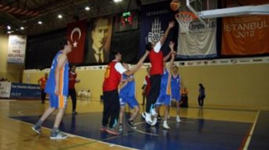 &Ouml;zel sporcular yarışmaya doydu