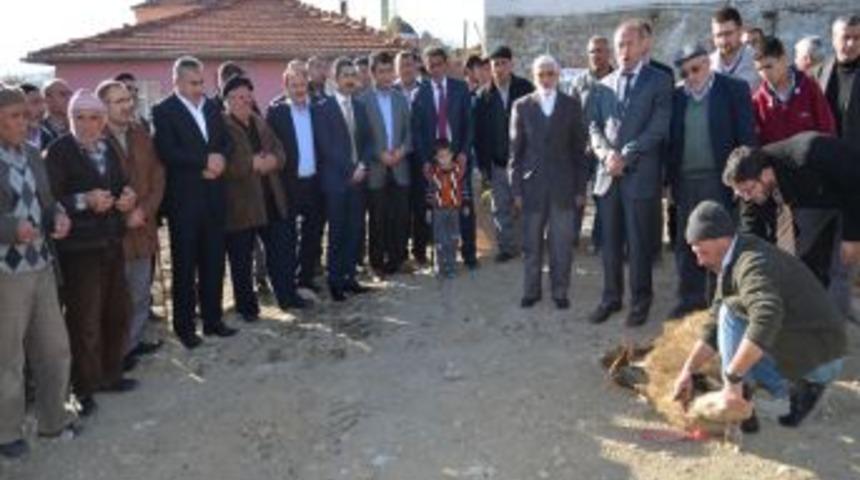 B&uuml;y&uuml;k Hırka'da Kur'an Kursunun Temeli Atıldı