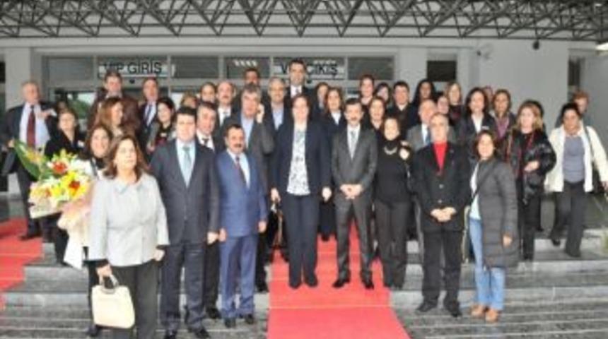 Tamaylıgil&rsquo;den Bucalı Kadınlara Panel