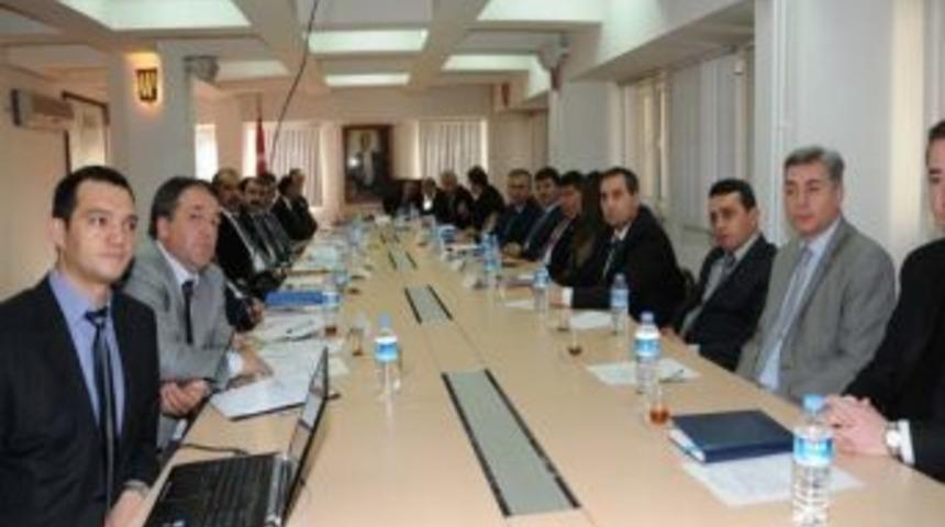 Bilim, Sanayi Ve Teknoloji Bakanlığı Sanayi B&ouml;lgeleri Genel M&uuml;d&uuml;r&uuml; &Ouml;zt&uuml;rk, &ldquo;iscehisar&rsquo;da Yol Kenarlarına Mermer Fabrikaları Kuruluyor. Bu Fabrikalar Neden Organize Sanayi B&ouml;lgesine Y&ouml;nlendirilmiyor?&rdquo;