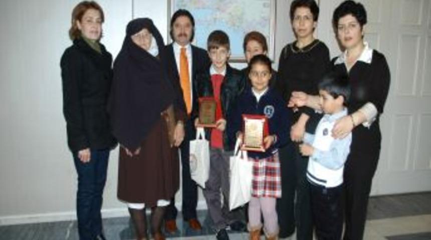 Oyuncaklarını Satıp Gelirini Engellilere Bağışladılar