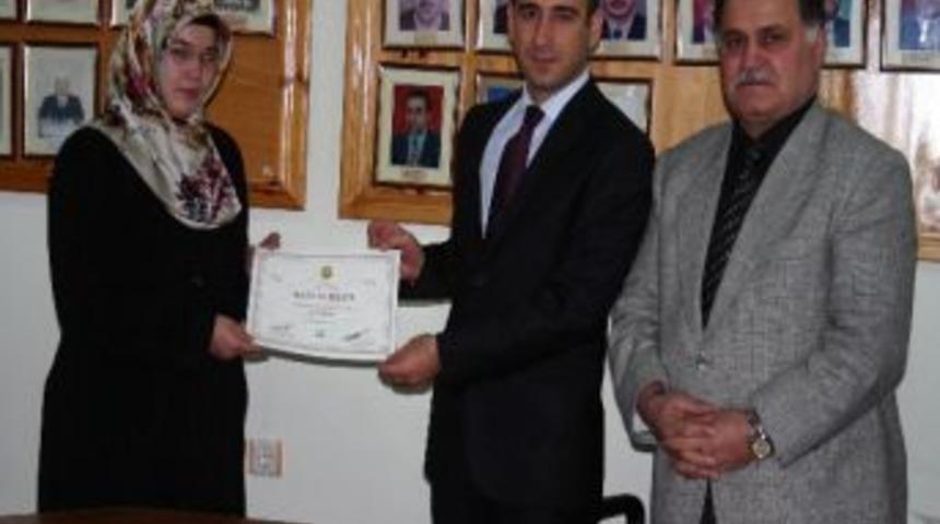 G&uuml;m&uuml;şhaneli Hafızlar Belgelerini Aldı