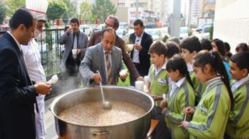 Gamek 6 Bin Kişiye Aşure Dağıttı