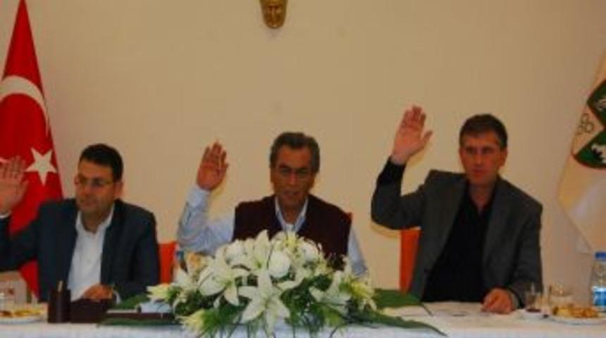 Hızlı Tren Hattının Torbalı&rsquo;yı İkiye B&ouml;lmesi, Belediye Meclisi'nde Tartışıldı