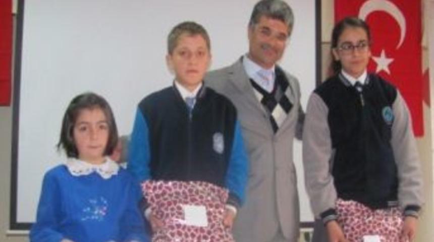 Bayburt&rsquo;ta Dereceye Giren &Ouml;ğrenciler &Ouml;d&uuml;llendirildi