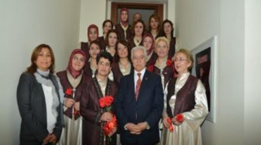 Esin &Ccedil;elebi Hz. Mevlana&rsquo;yı Anlattı