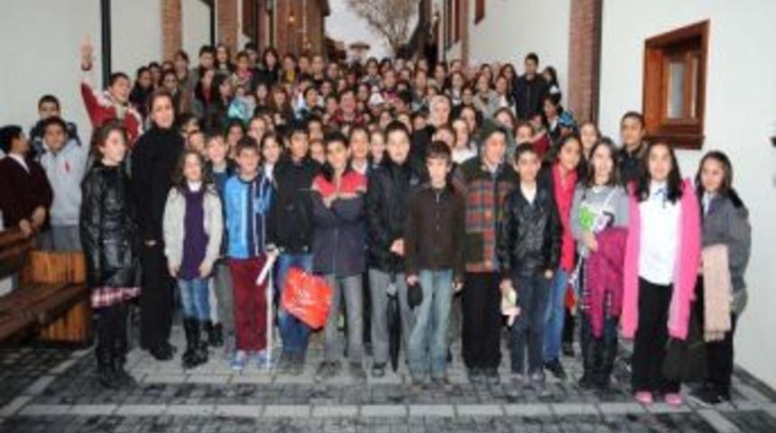 &Uuml;nl&uuml; Oyuncu Volkan Severcan Altındağlı Gen&ccedil;lerle Bir Araya Geldi