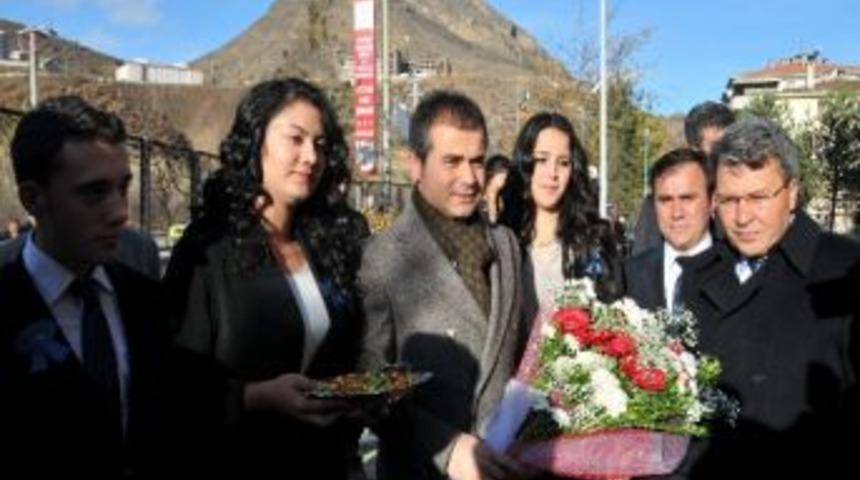 Gen&ccedil;lik Ve Spor Bakanı Suat Kılı&ccedil; G&uuml;m&uuml;şhane&rsquo;de