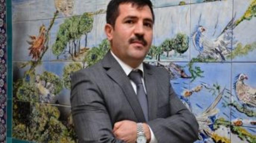 Cumhurbaşkanı İle İsim Benzerliği Şaşırtıyor